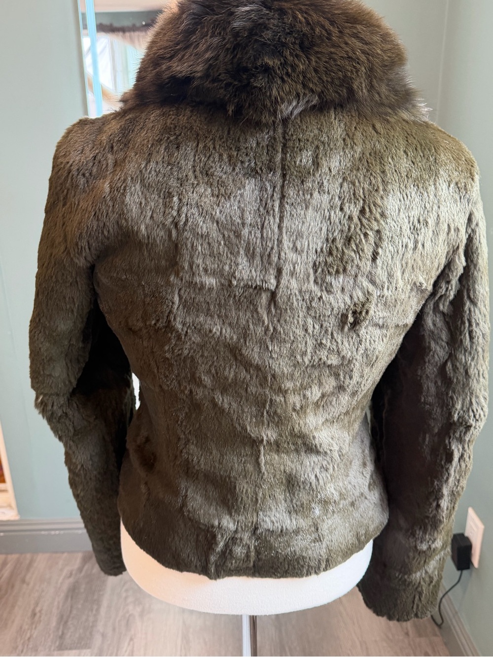 Vintage Rabbit Fur Jacket with Fox Fur Collar 🤎 - Picture 3 of 8